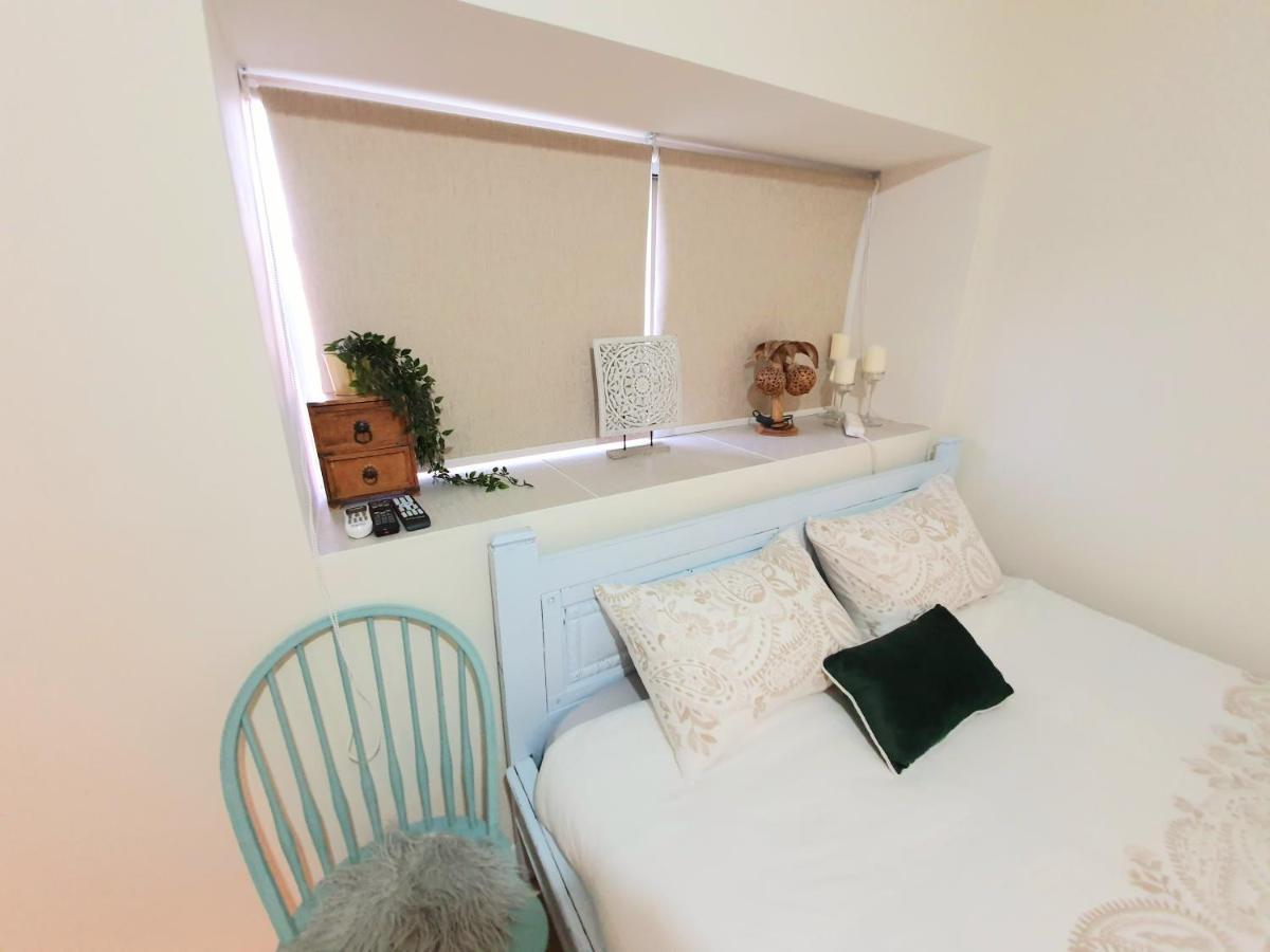 Sunshine Suite Boutique Only 5 Min Walk To The Beach - By Seaelo Eilat Ngoại thất bức ảnh