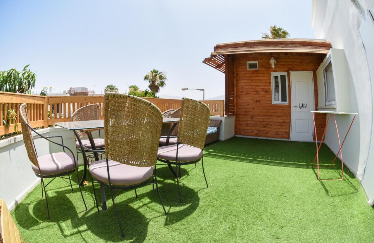 Sunshine Suite Boutique Only 5 Min Walk To The Beach - By Seaelo Eilat Ngoại thất bức ảnh