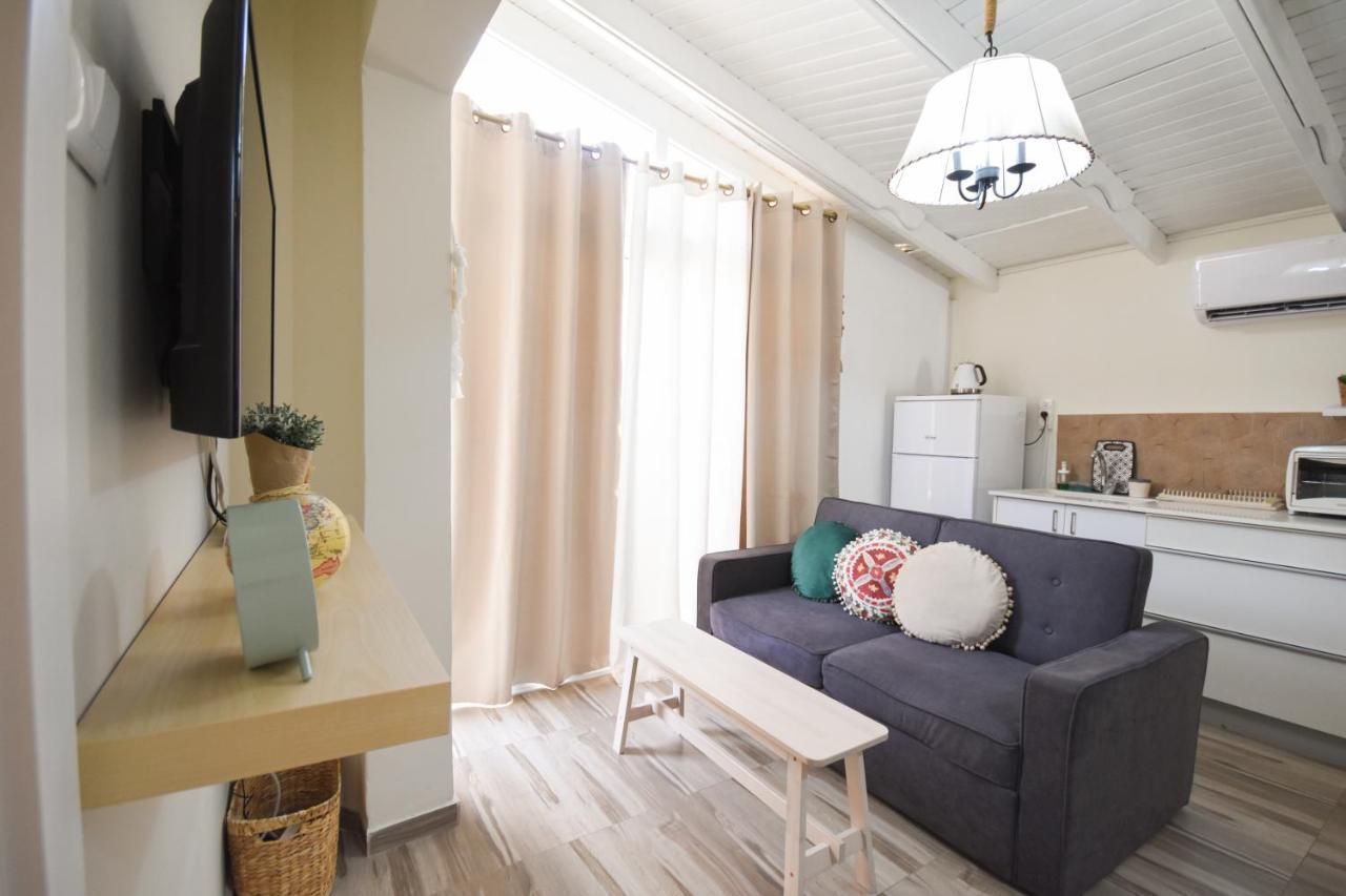 Sunshine Suite Boutique Only 5 Min Walk To The Beach - By Seaelo Eilat Ngoại thất bức ảnh